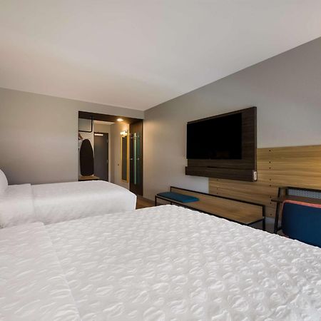 Tru By Hilton Novi Detroit Ξενοδοχείο Εξωτερικό φωτογραφία