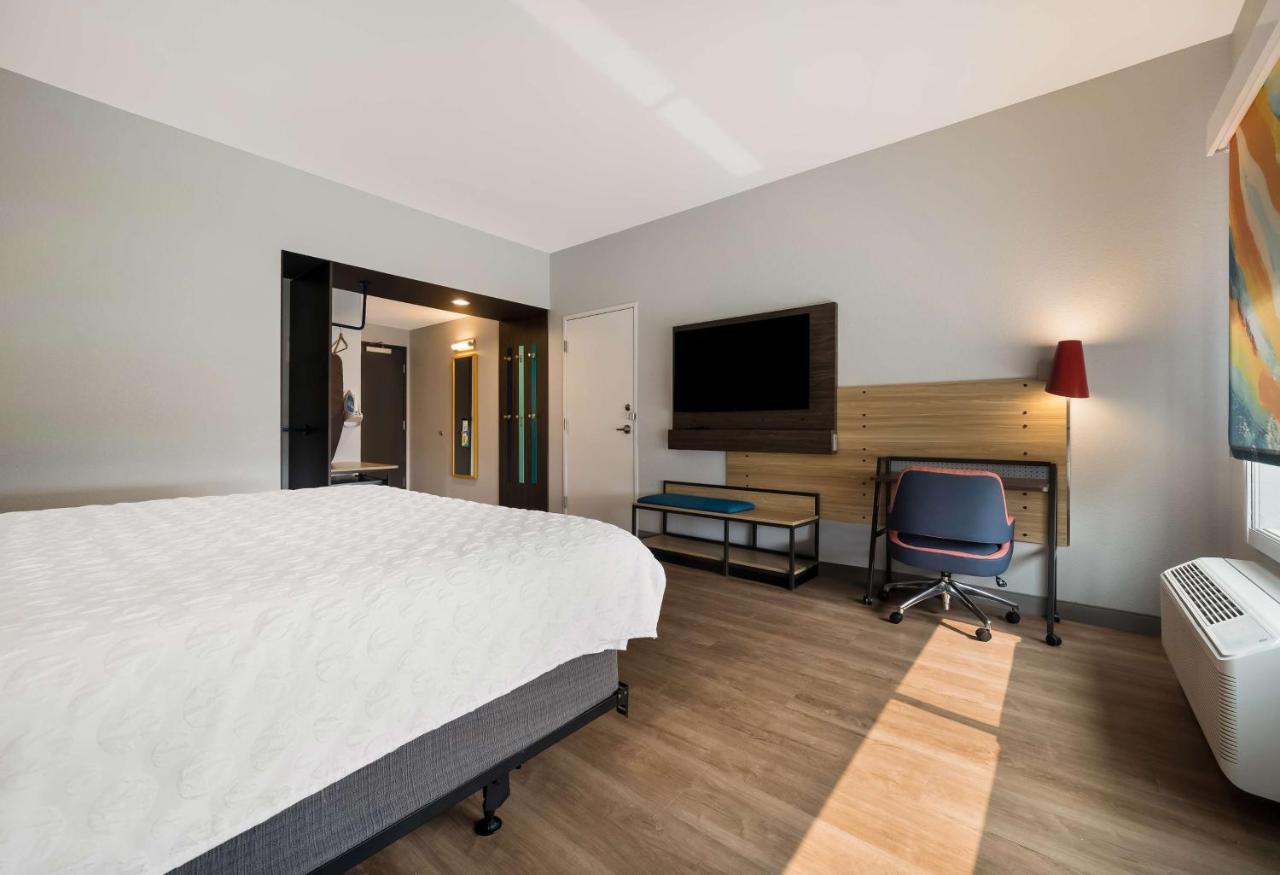 Tru By Hilton Novi Detroit Ξενοδοχείο Εξωτερικό φωτογραφία